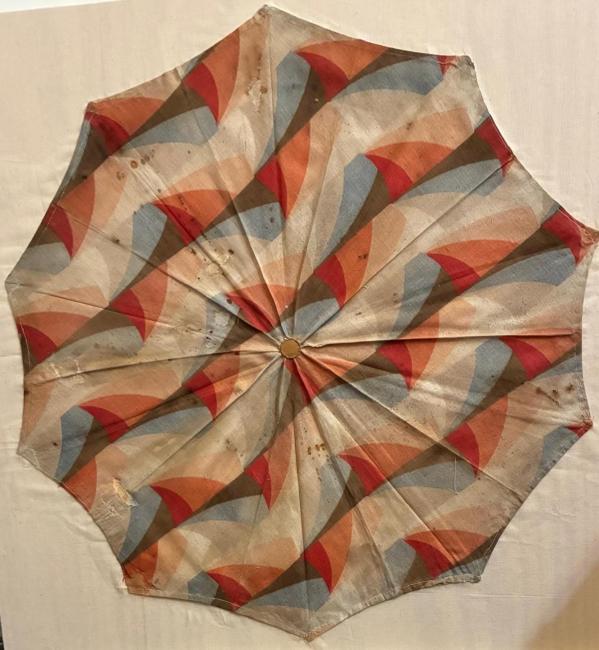 Ombrellino in tessuto nello stile di Giacomo Balla